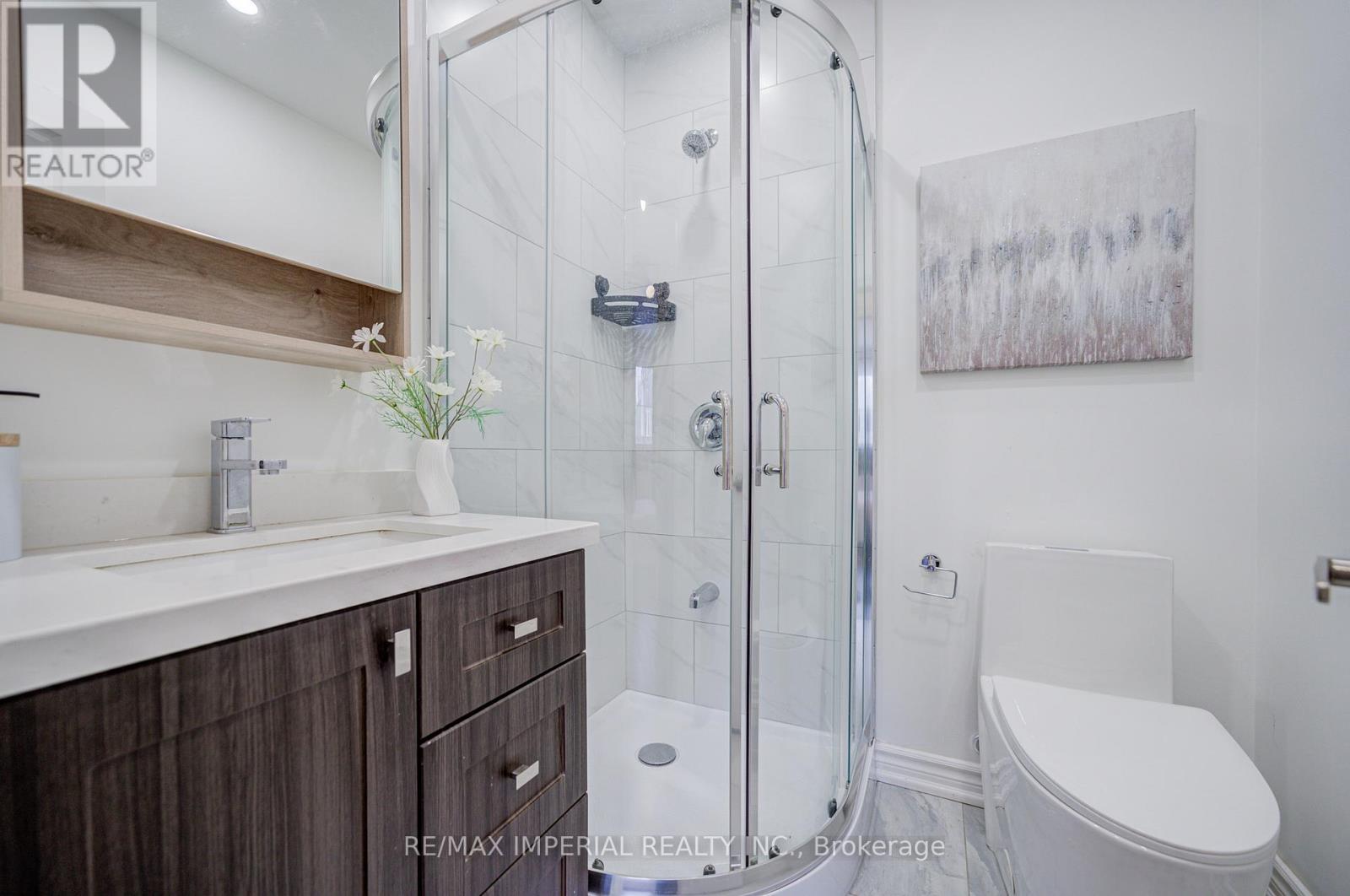 254 Browndale Crescent, Richmond Hill (Crosby), Ontario  L4C 3J1 - Photo 21 - N12854982