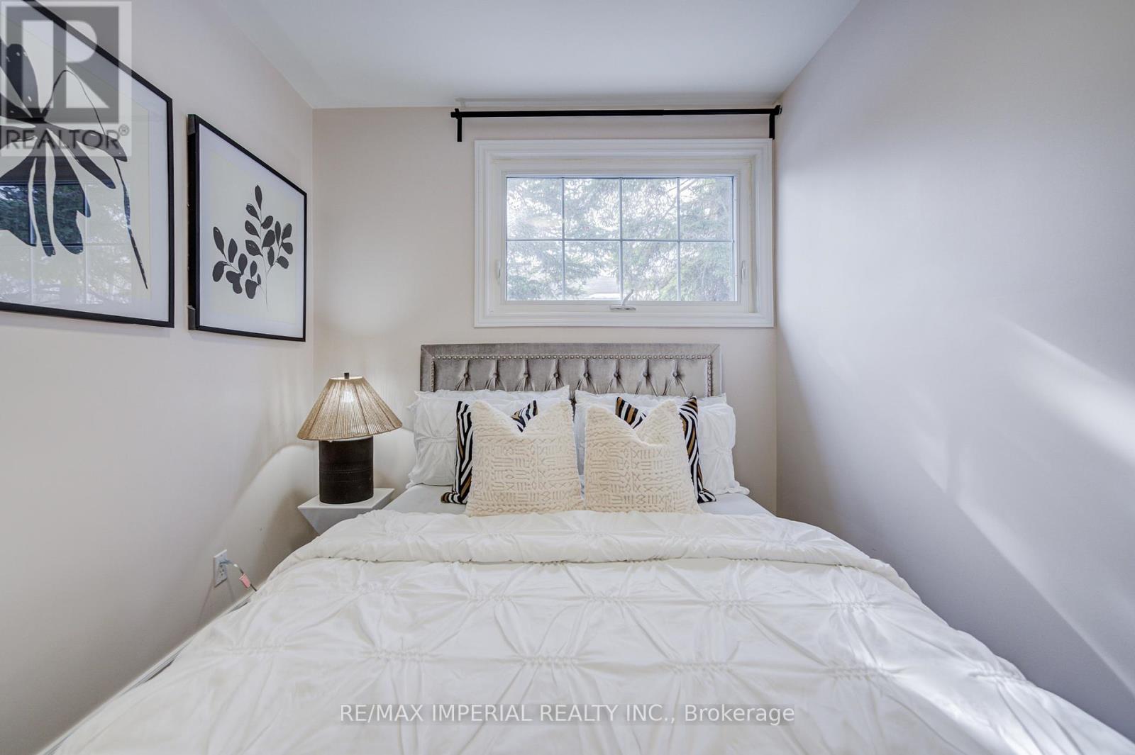 254 Browndale Crescent, Richmond Hill (Crosby), Ontario  L4C 3J1 - Photo 23 - N12854982