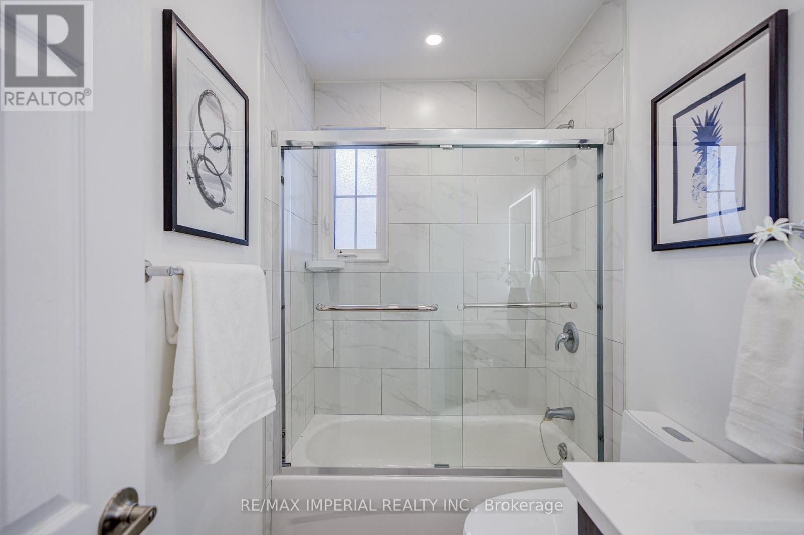 254 Browndale Crescent, Richmond Hill (Crosby), Ontario  L4C 3J1 - Photo 25 - N12854982