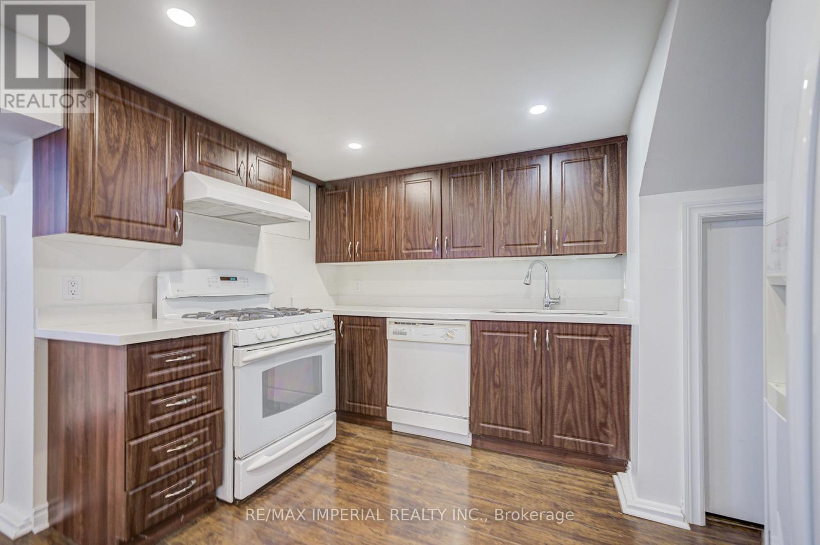 254 Browndale Crescent, Richmond Hill (Crosby), Ontario  L4C 3J1 - Photo 32 - N12854982