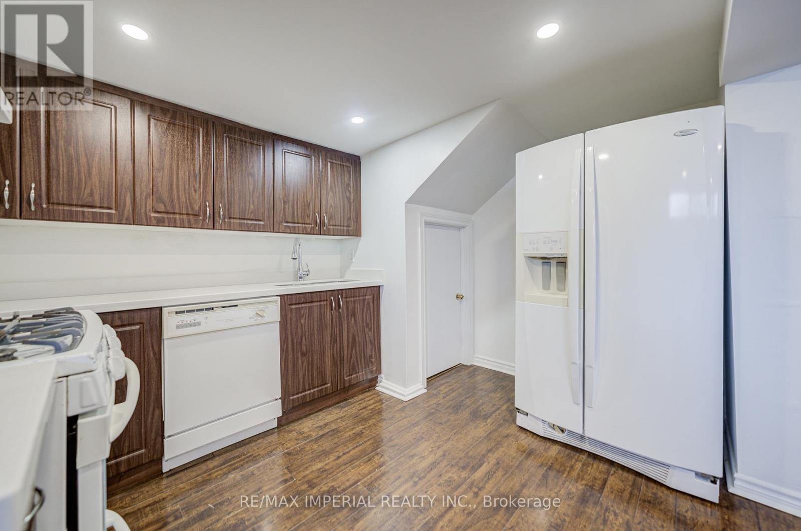 254 Browndale Crescent, Richmond Hill (Crosby), Ontario  L4C 3J1 - Photo 35 - N12854982