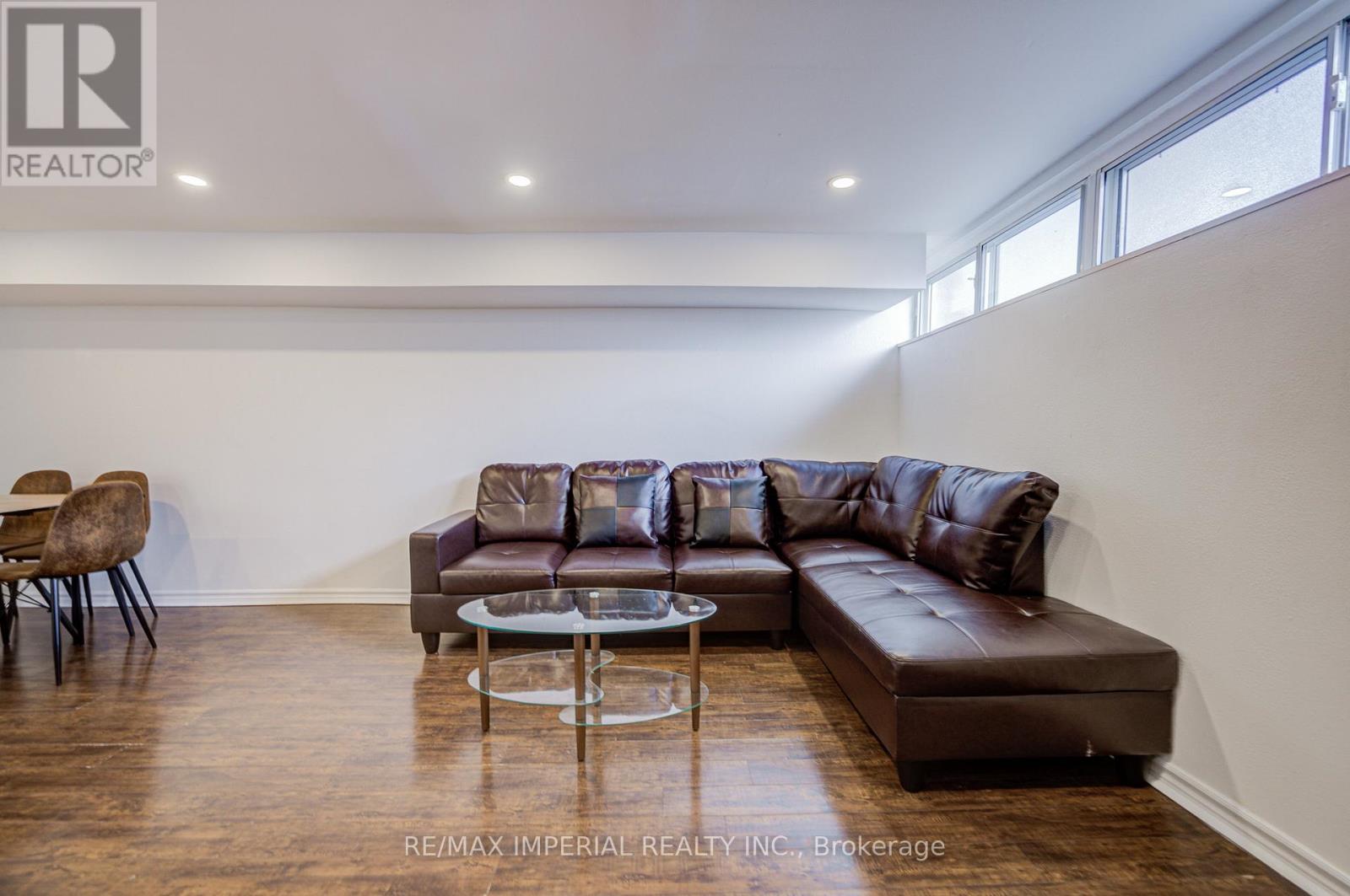 254 Browndale Crescent, Richmond Hill (Crosby), Ontario  L4C 3J1 - Photo 38 - N12854982