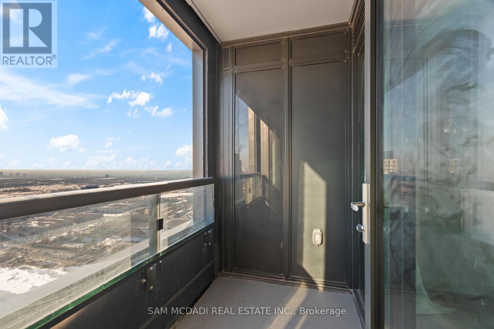 3704 - 2920 Highway 7, Vaughan (Concord), Ontario  L4K 0P4 - Photo 13 - N12855078