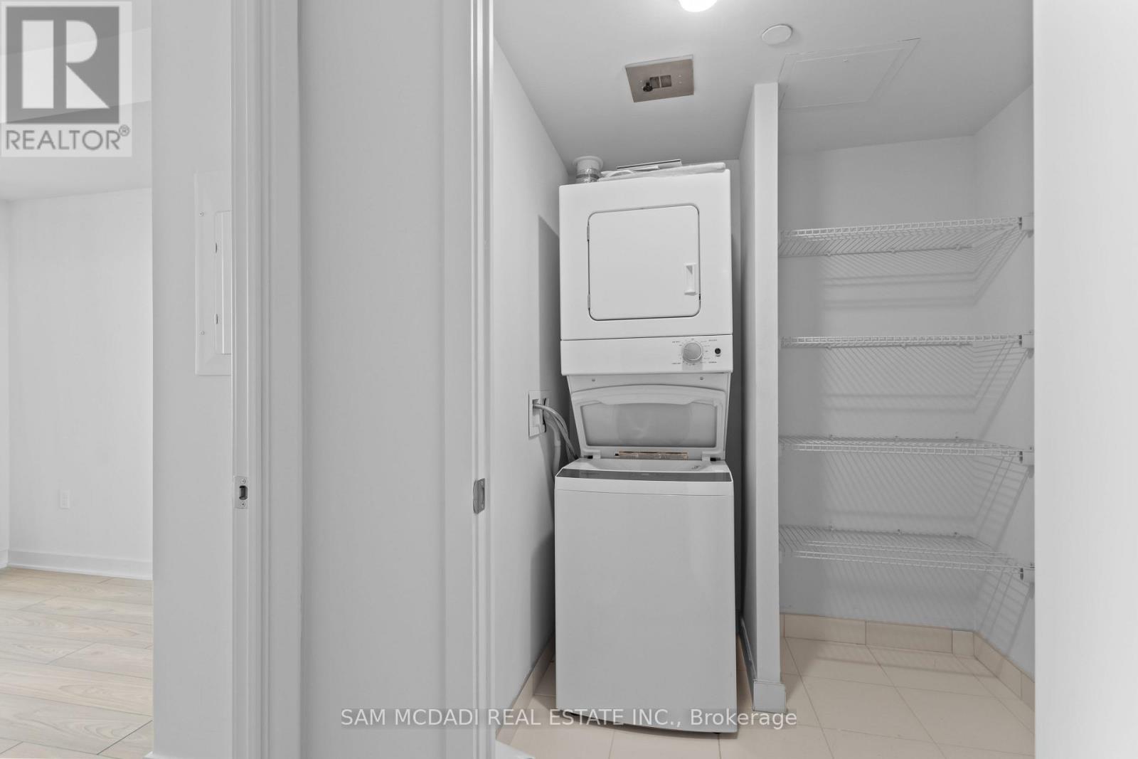 3704 - 2920 Highway 7, Vaughan (Concord), Ontario  L4K 0P4 - Photo 17 - N12855078