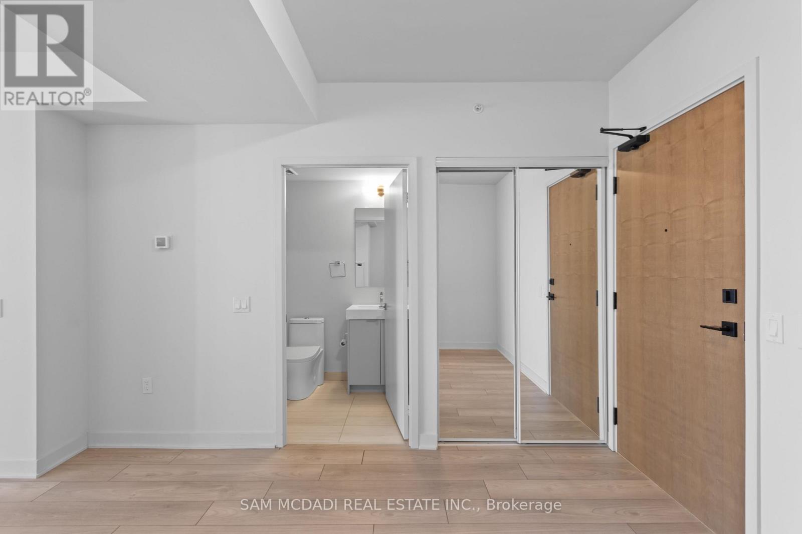 3704 - 2920 Highway 7, Vaughan (Concord), Ontario  L4K 0P4 - Photo 6 - N12855078