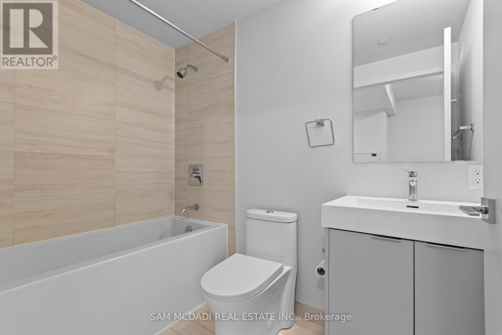 3704 - 2920 Highway 7, Vaughan (Concord), Ontario  L4K 0P4 - Photo 7 - N12855078