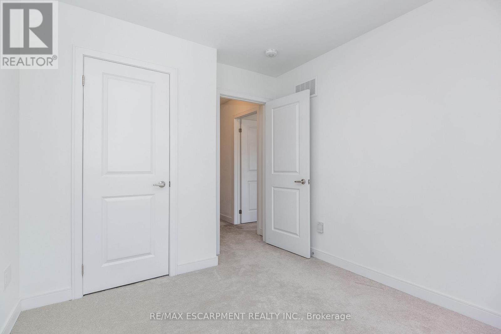 33 Red Maple Lane, Barrie (Innis-Shore), Ontario  L9J 0N4 - Photo 16 - S12855020