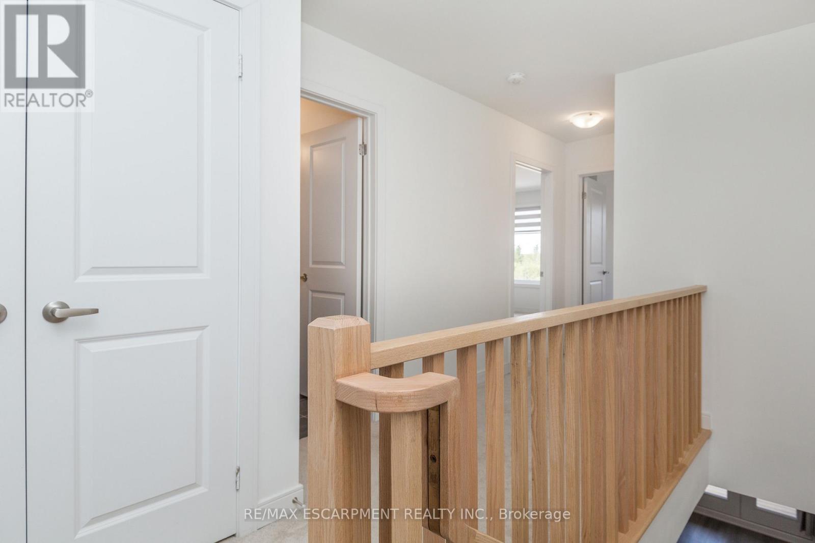 33 Red Maple Lane, Barrie (Innis-Shore), Ontario  L9J 0N4 - Photo 8 - S12855020