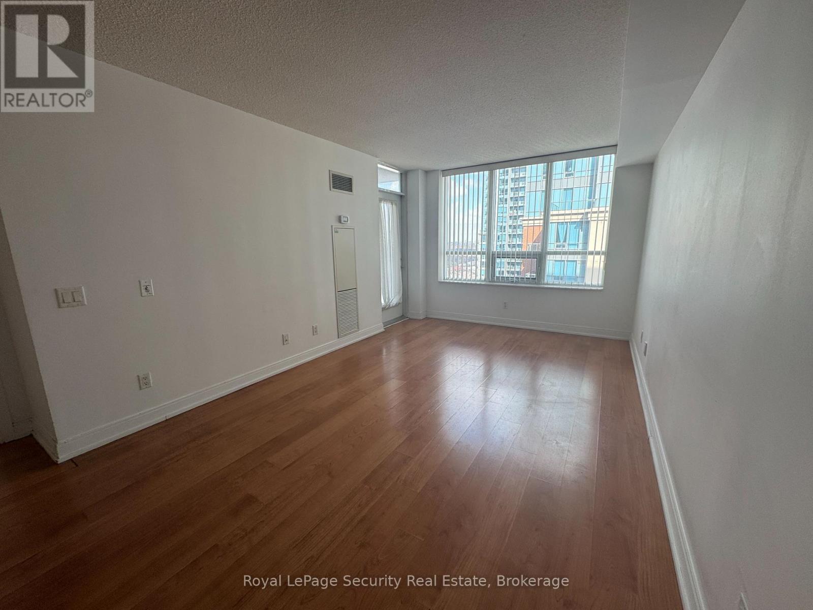 2531 - 35 Viking Lane, Toronto, Ontario  M9B 0A2 - Photo 7 - W12695334