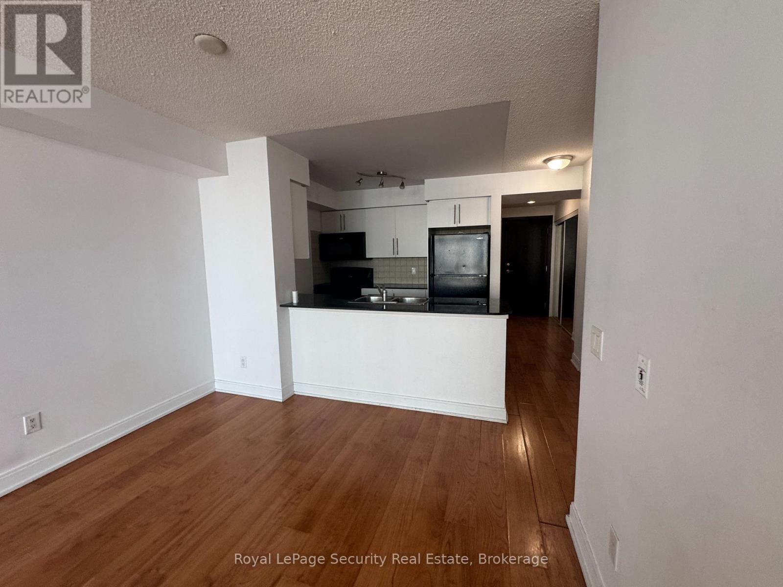 2531 - 35 Viking Lane, Toronto, Ontario  M9B 0A2 - Photo 8 - W12695334