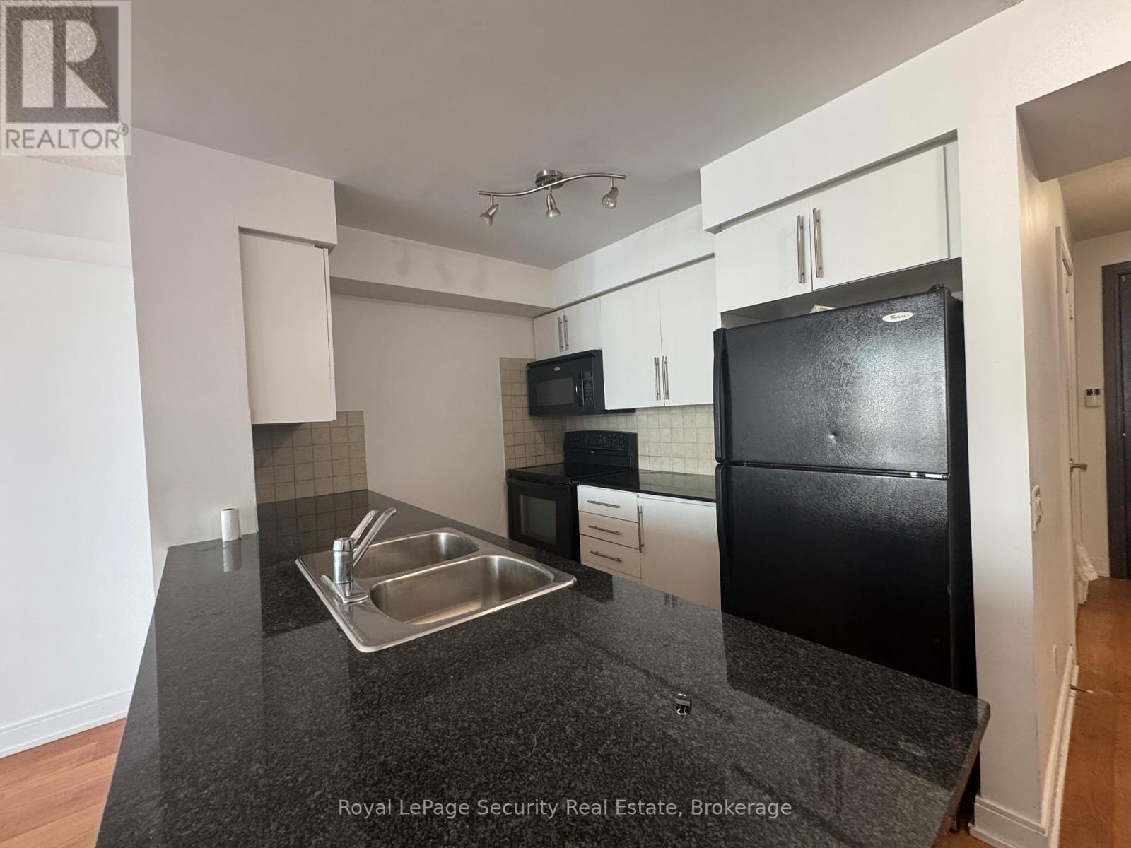 2531 - 35 Viking Lane, Toronto, Ontario  M9B 0A2 - Photo 3 - W12695334