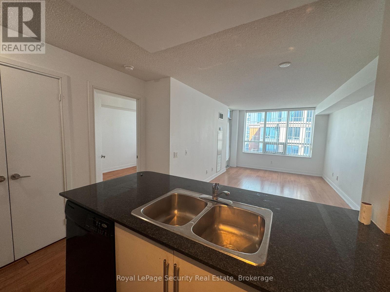 2531 - 35 Viking Lane, Toronto, Ontario  M9B 0A2 - Photo 4 - W12695334