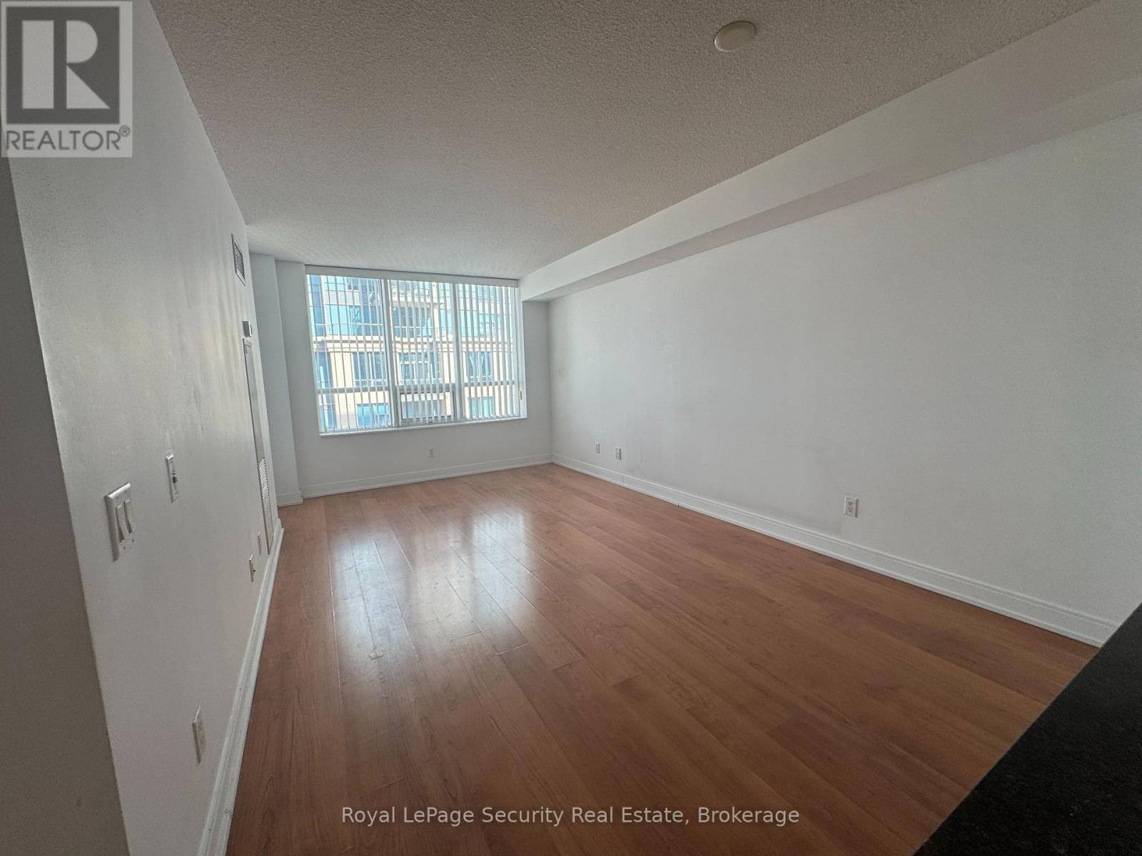 2531 - 35 Viking Lane, Toronto, Ontario  M9B 0A2 - Photo 6 - W12695334