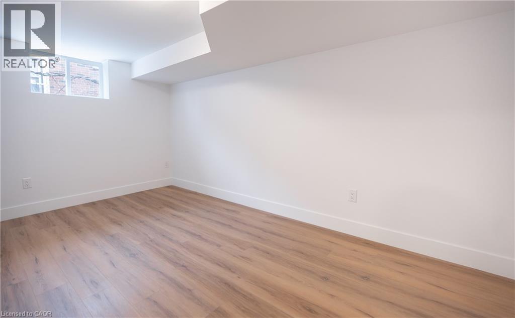 2137 Mount Forest Drive Unit# Lower, Burlington, Ontario  L7P 1H6 - Photo 12 - 40810203