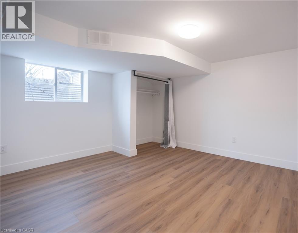 2137 Mount Forest Drive Unit# Lower, Burlington, Ontario  L7P 1H6 - Photo 14 - 40810203