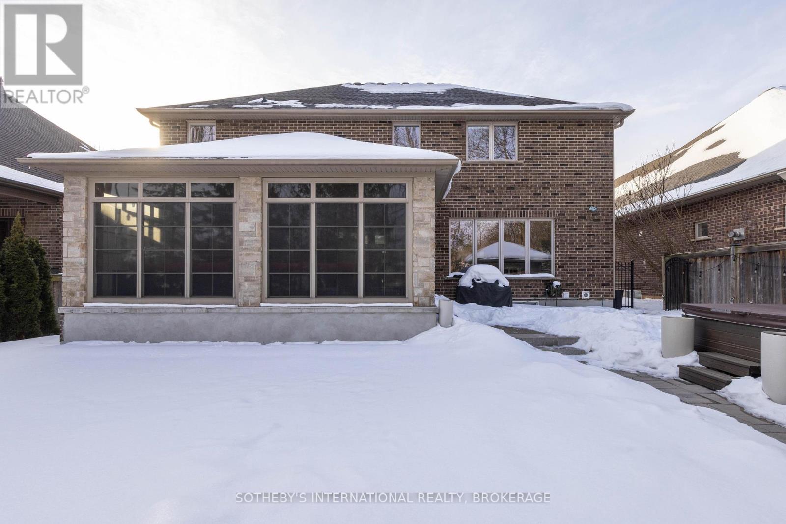 17 Rhodes Court, Pelham, Ontario  L0S 1E4 - Photo 5 - X12826476