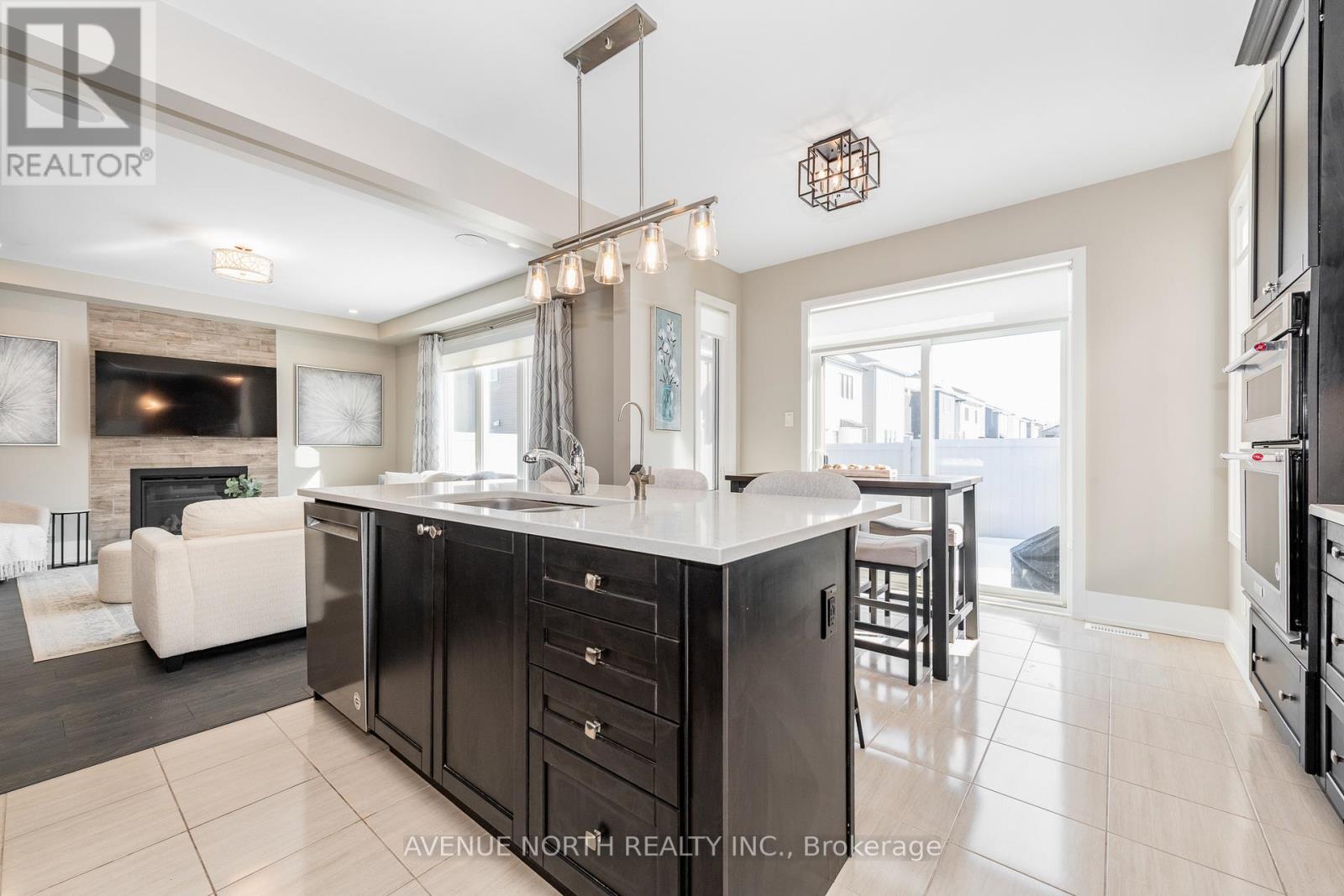 805 Henslows Circle, Ottawa, Ontario  K4A 5H6 - Photo 18 - X12854258