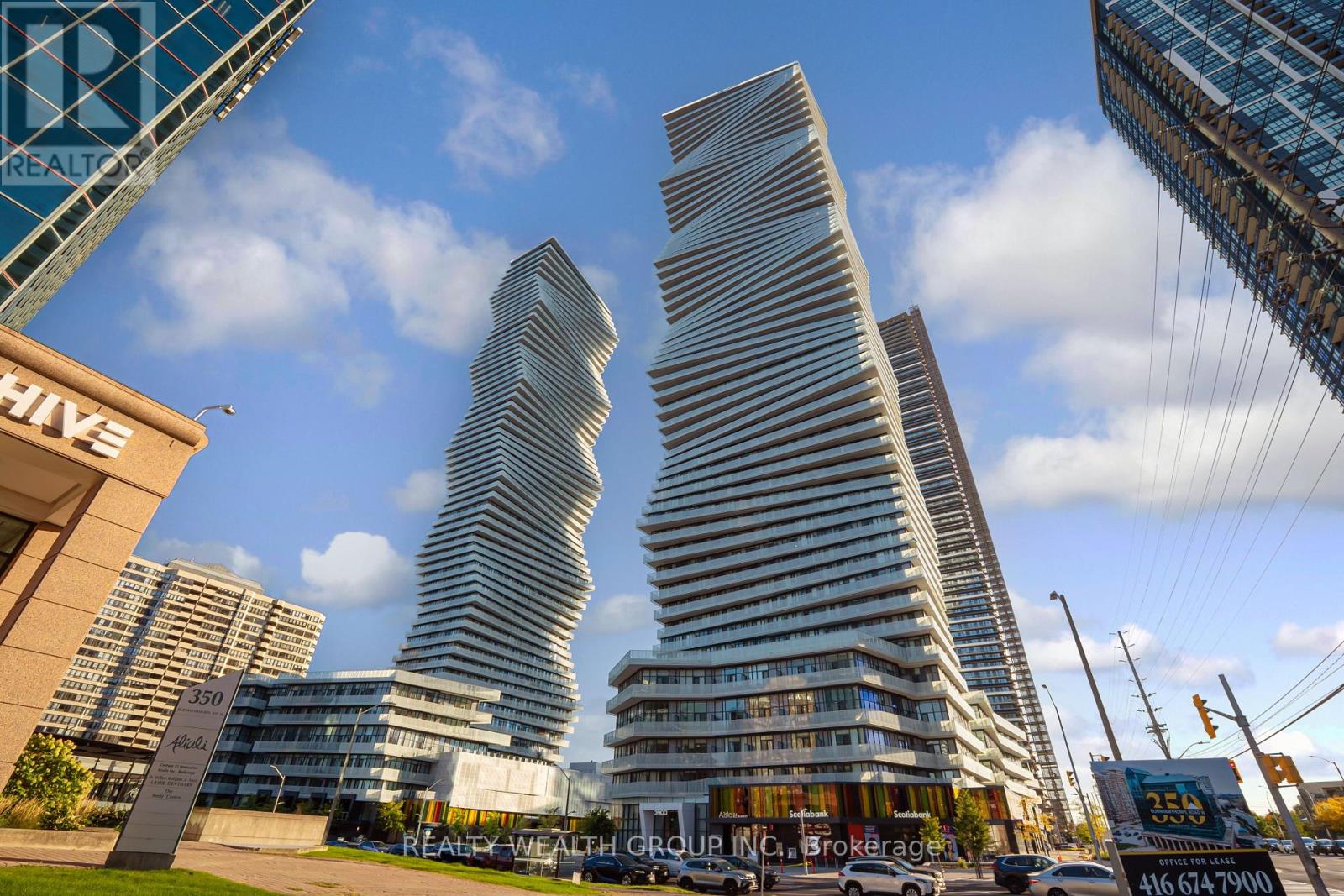 3911 - 3900 CONFEDERATION PARKWAY, Mississauga, Ontario