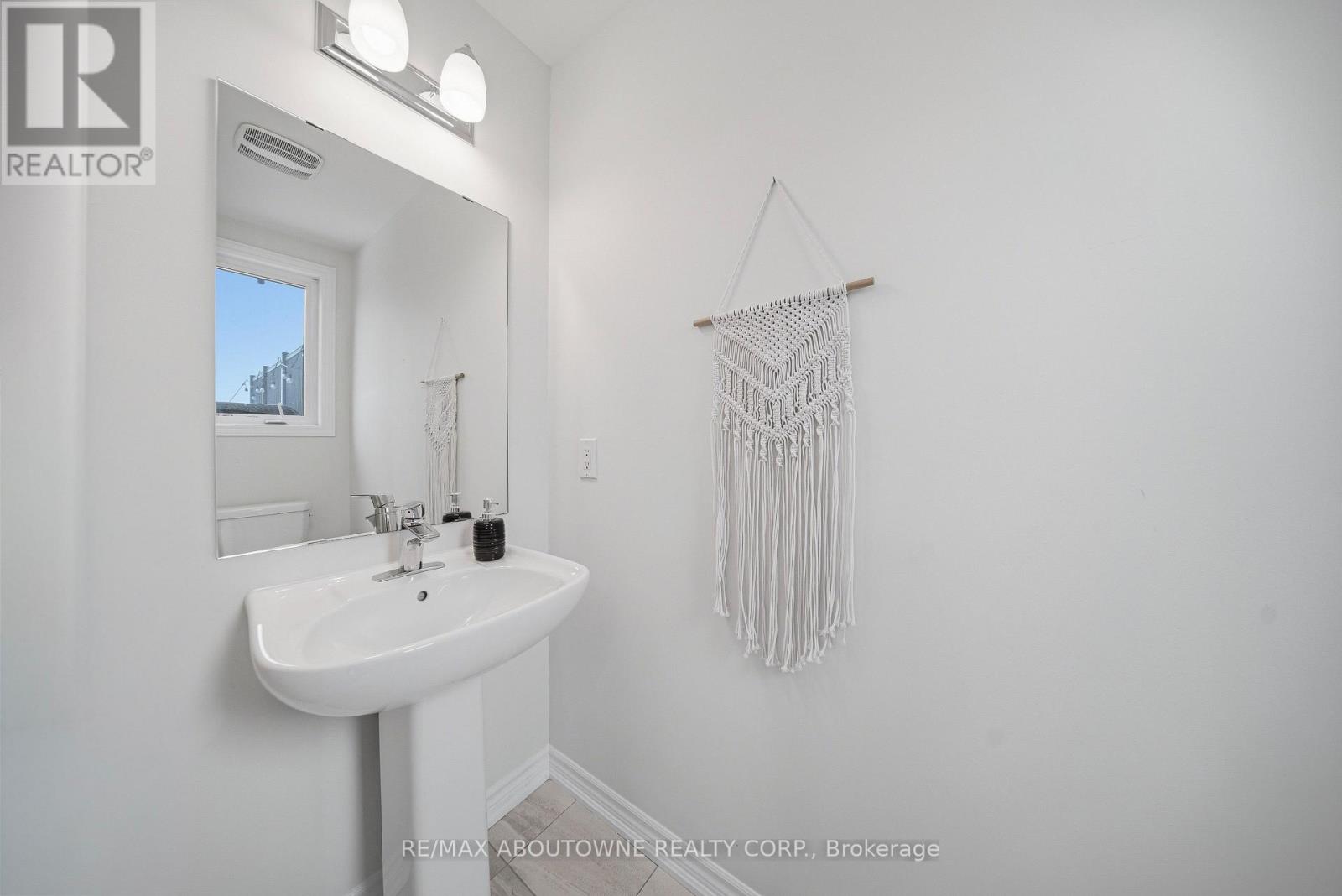 3066 Cascade Common, Oakville, Ontario  L6H 0R8 - Photo 34 - W12855000