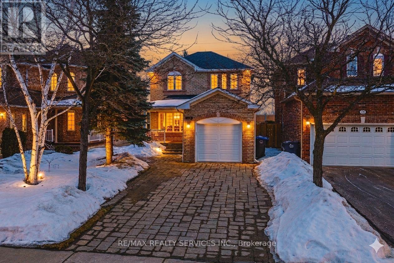 16 TWIN WILLOW CRESCENT, Brampton, Ontario