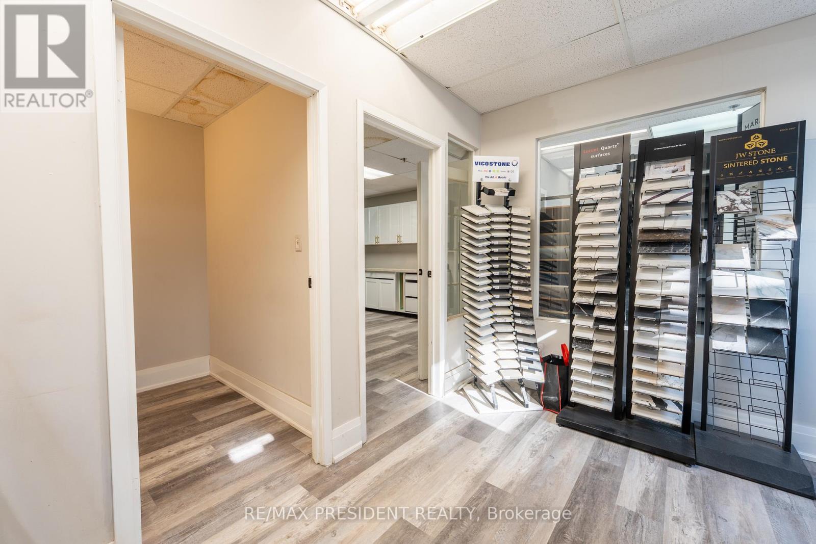 27 - 173 Advance Boulevard, Brampton, Ontario  L6T 4Z7 - Photo 2 - W12855094