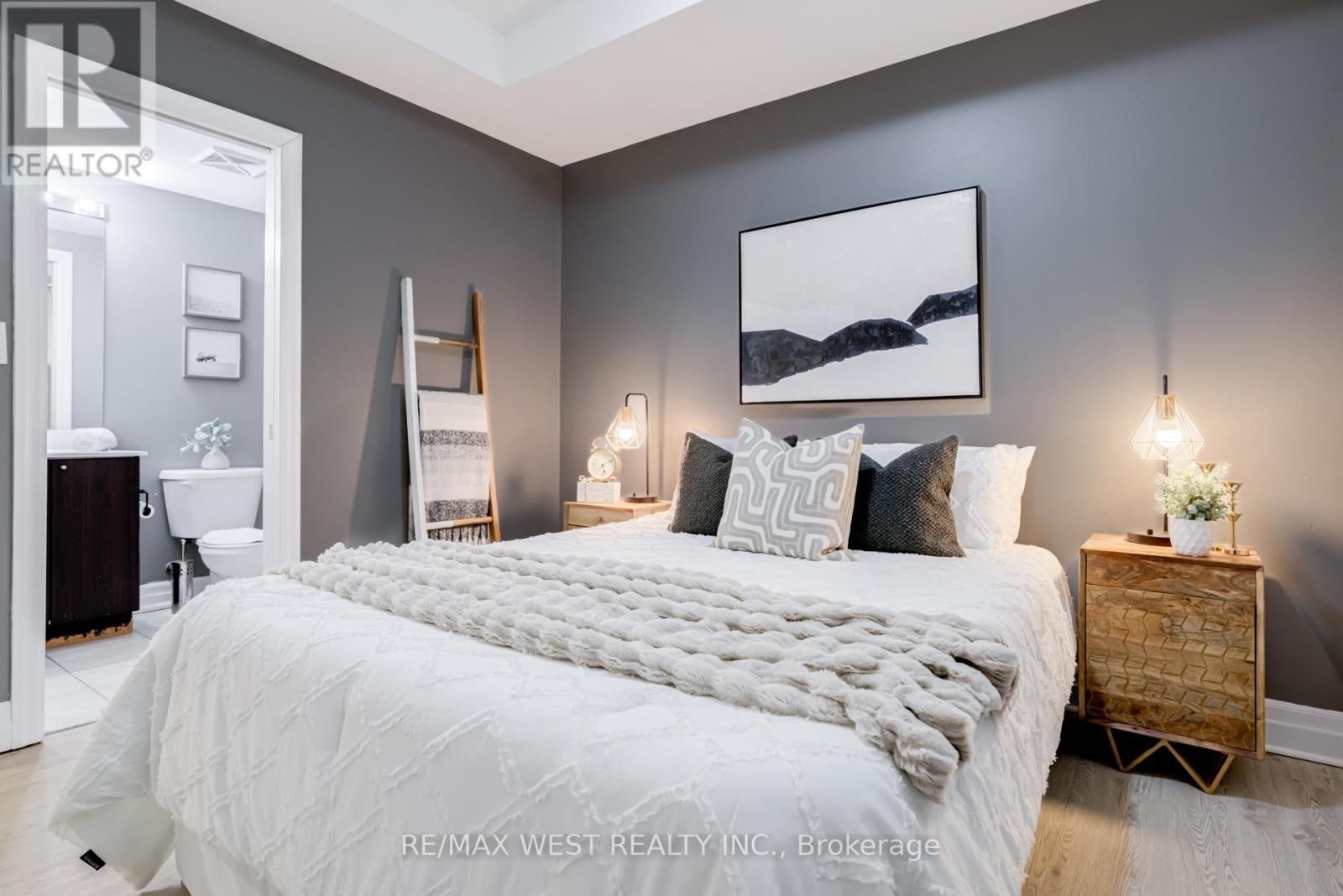 101 - 45 Sousa Mendes Street, Toronto, Ontario  M6P 0A7 - Photo 10 - W12855096