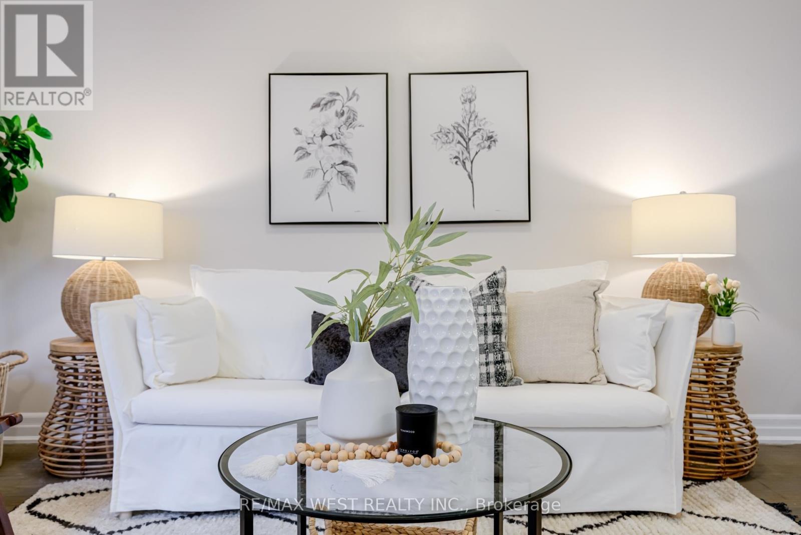 101 - 45 Sousa Mendes Street, Toronto, Ontario  M6P 0A7 - Photo 3 - W12855096