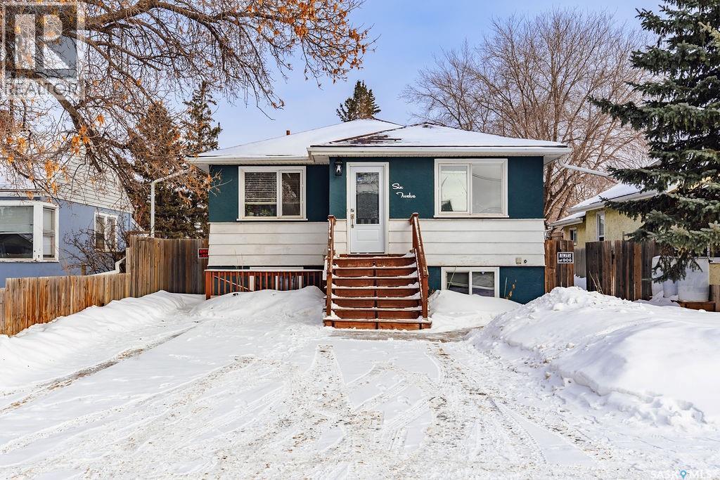 612 M AVENUE S, saskatoon, Saskatchewan