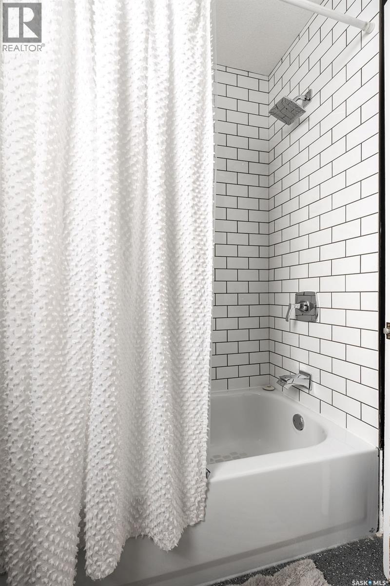 612 M Avenue S, Saskatoon, Saskatchewan  S7M 2L2 - Photo 18 - SK029870