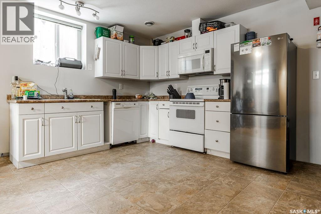 612 M Avenue S, Saskatoon, Saskatchewan  S7M 2L2 - Photo 32 - SK029870