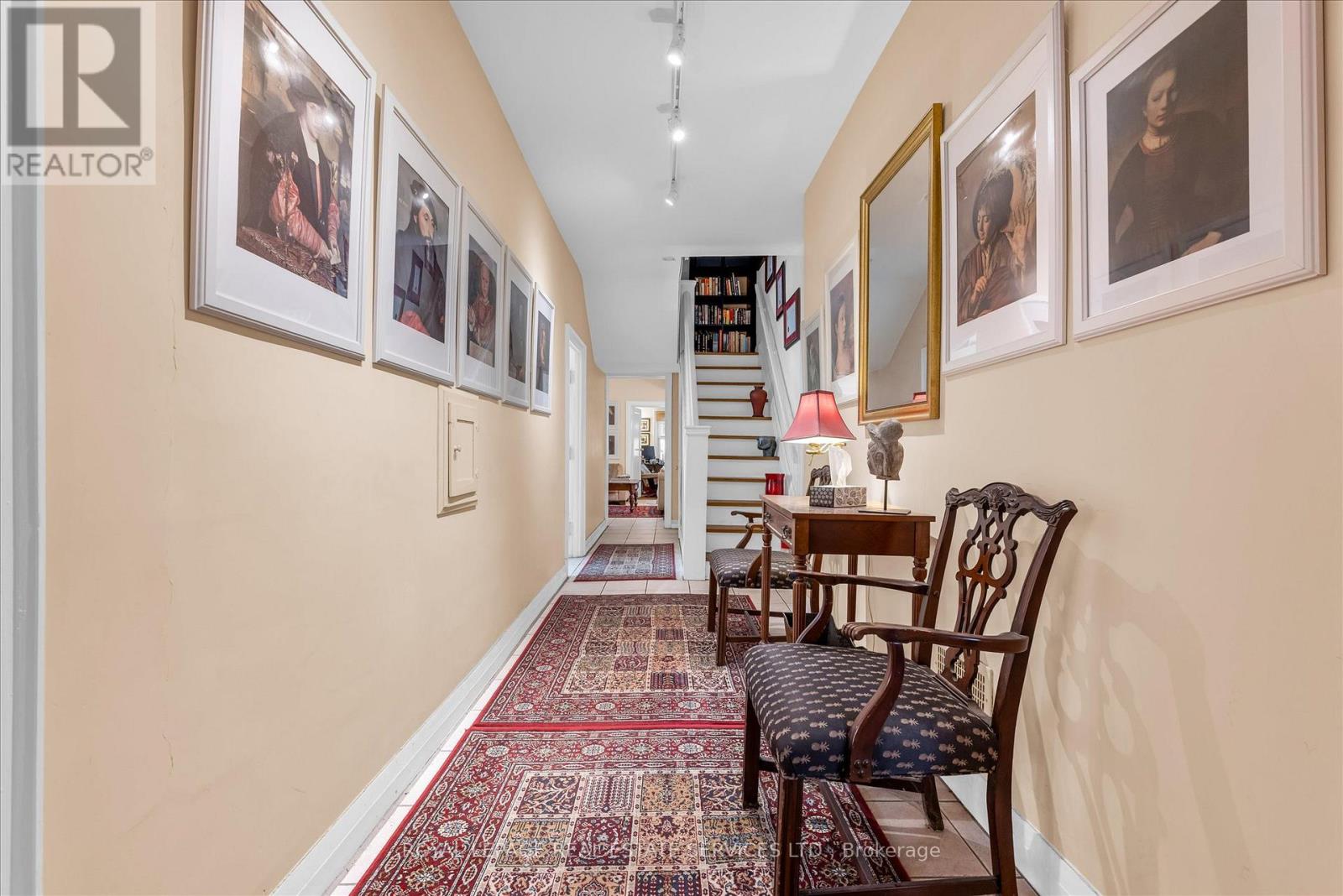 58 East Avenue S, Hamilton, Ontario  L8N 2T4 - Photo 3 - X12855076