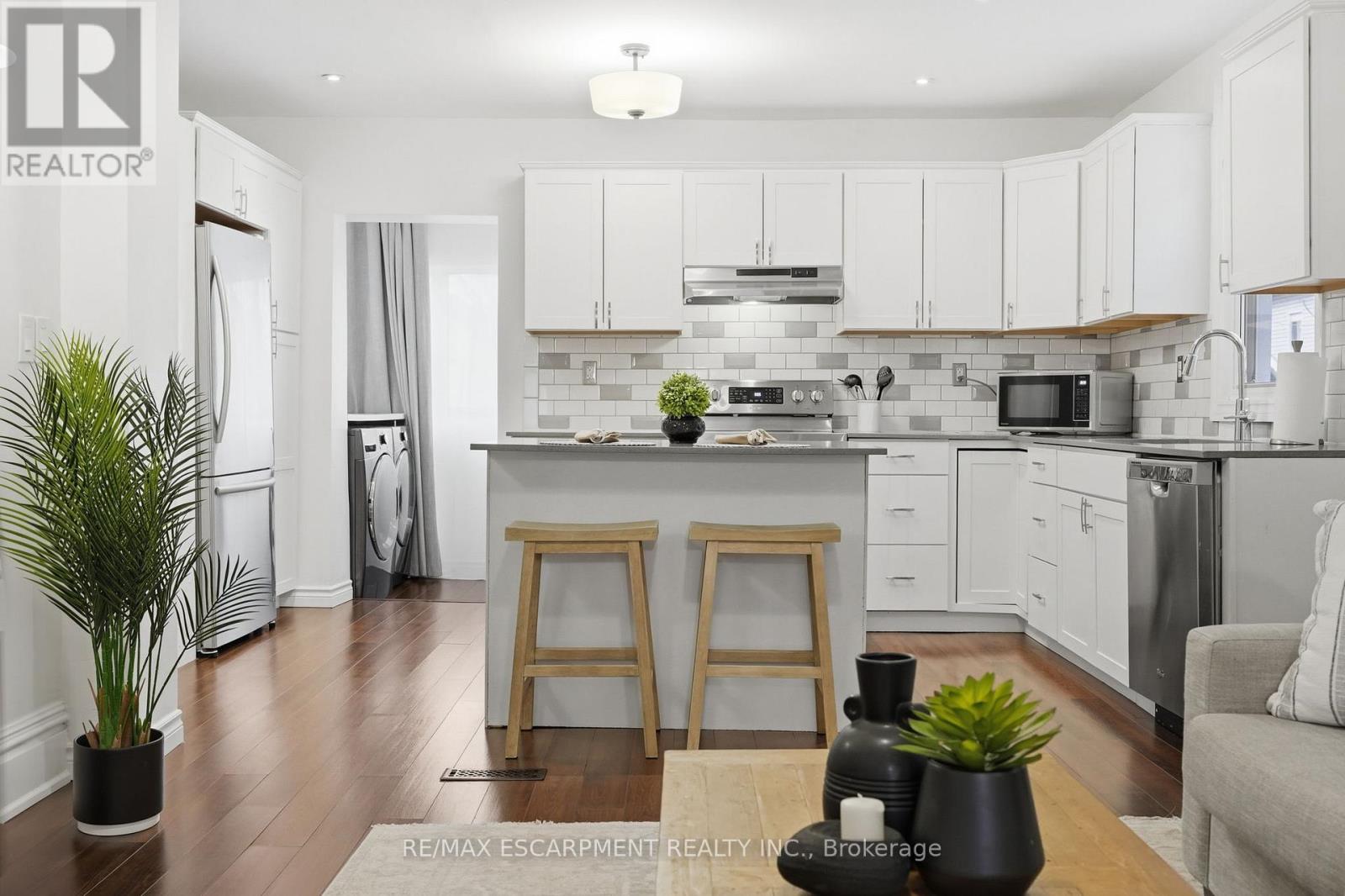 44 Whitfield Avenue, Hamilton, Ontario  L8L 4B6 - Photo 12 - X12855198