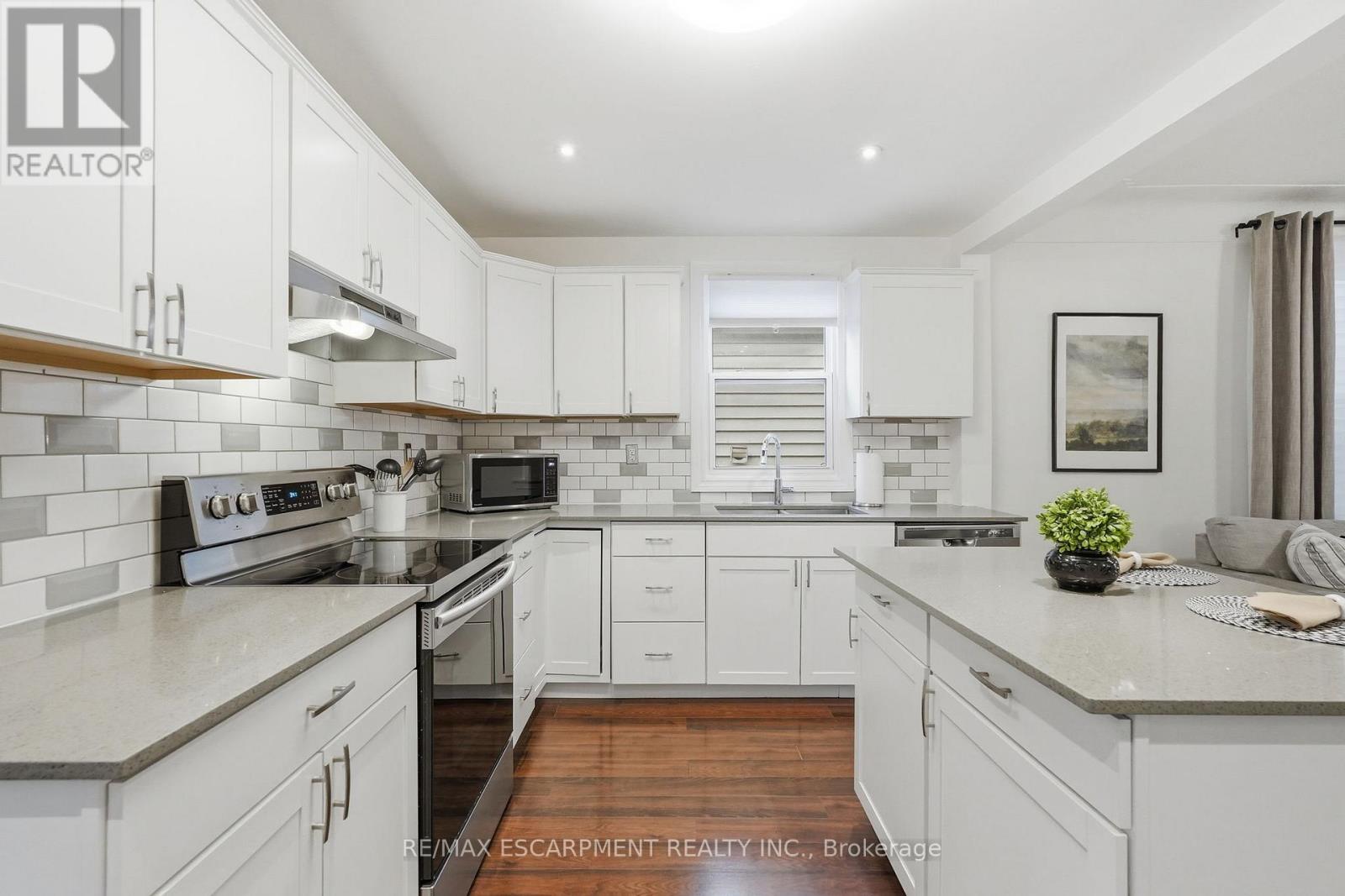 44 Whitfield Avenue, Hamilton, Ontario  L8L 4B6 - Photo 14 - X12855198