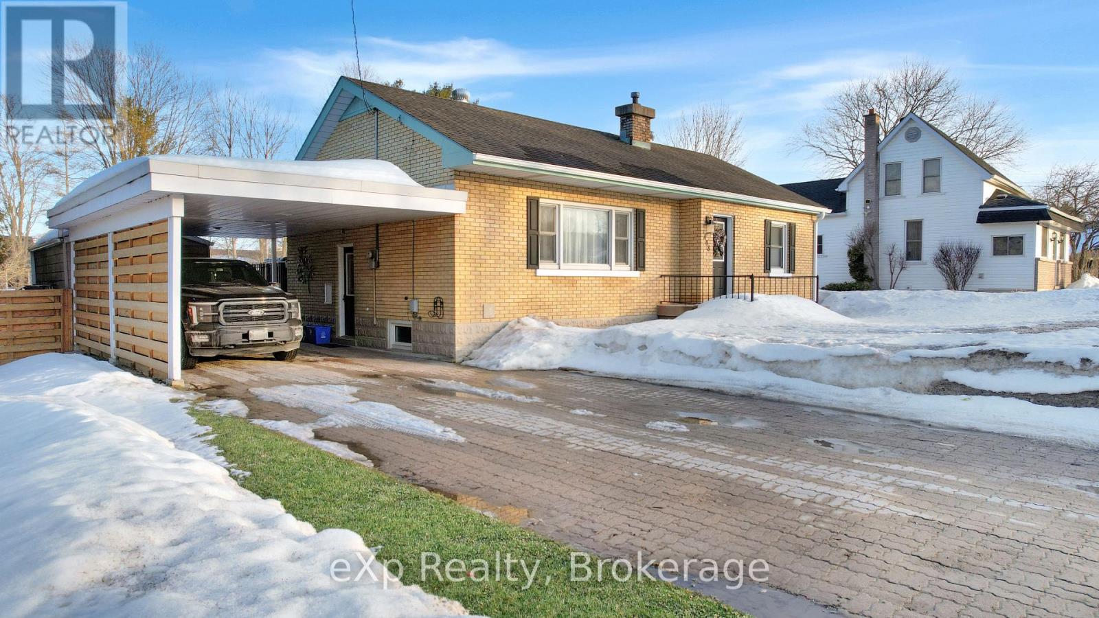 408 Mcnab Street, Brockton, Ontario  N0G 2V0 - Photo 2 - X12853216