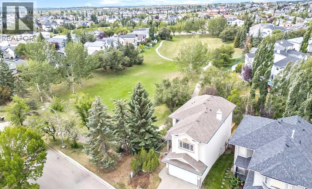 265 Somerside Park Sw, Calgary, Alberta  T2Y 3G5 - Photo 1 - A2290917