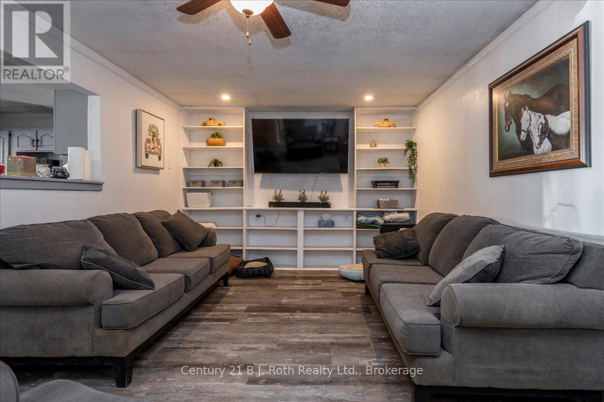 2286 Flos 10 Road, Springwater, Ontario  L0L 1P0 - Photo 10 - S12855224