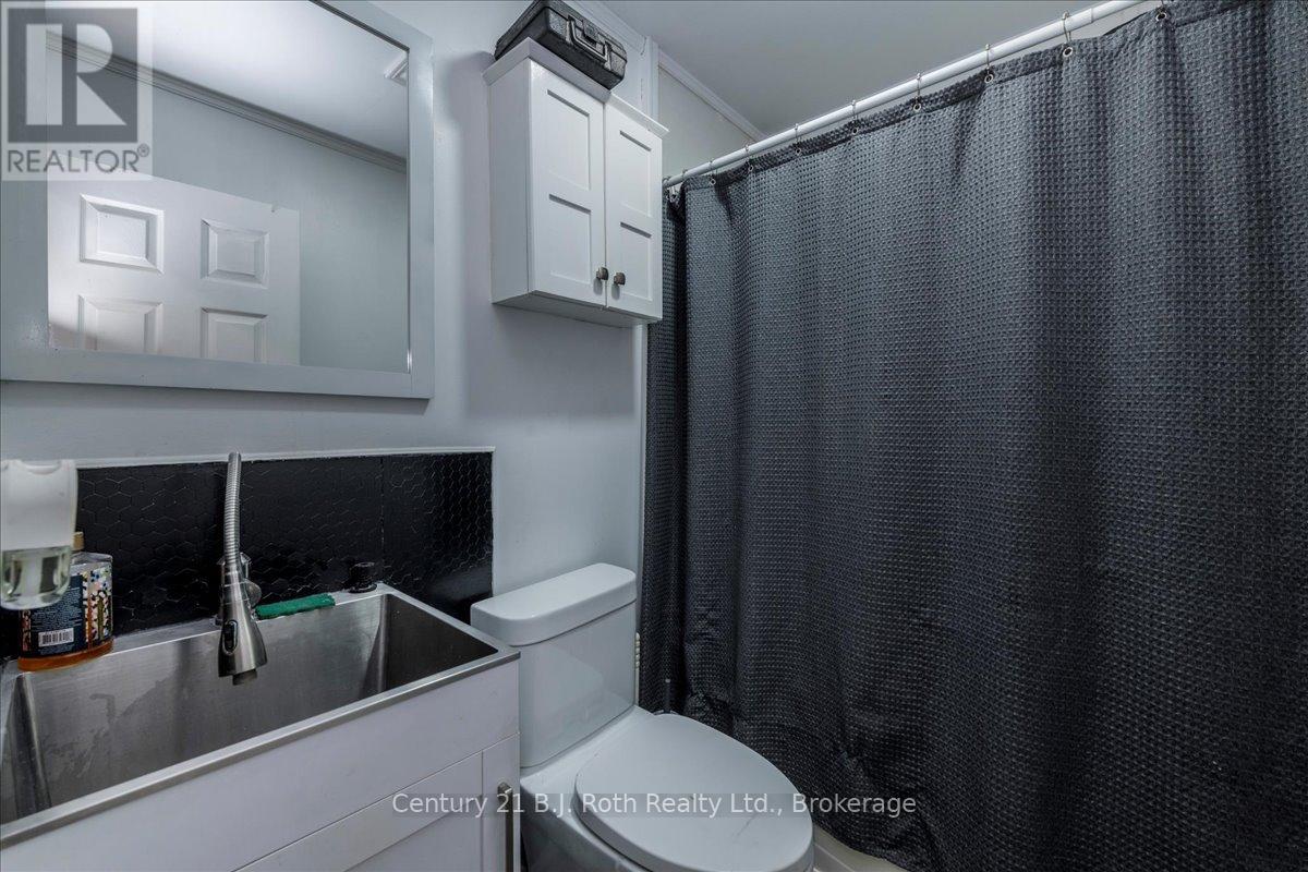 2286 Flos 10 Road, Springwater, Ontario  L0L 1P0 - Photo 30 - S12855224