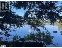 2 STONE GATE LANE, Bracebridge, Ontario