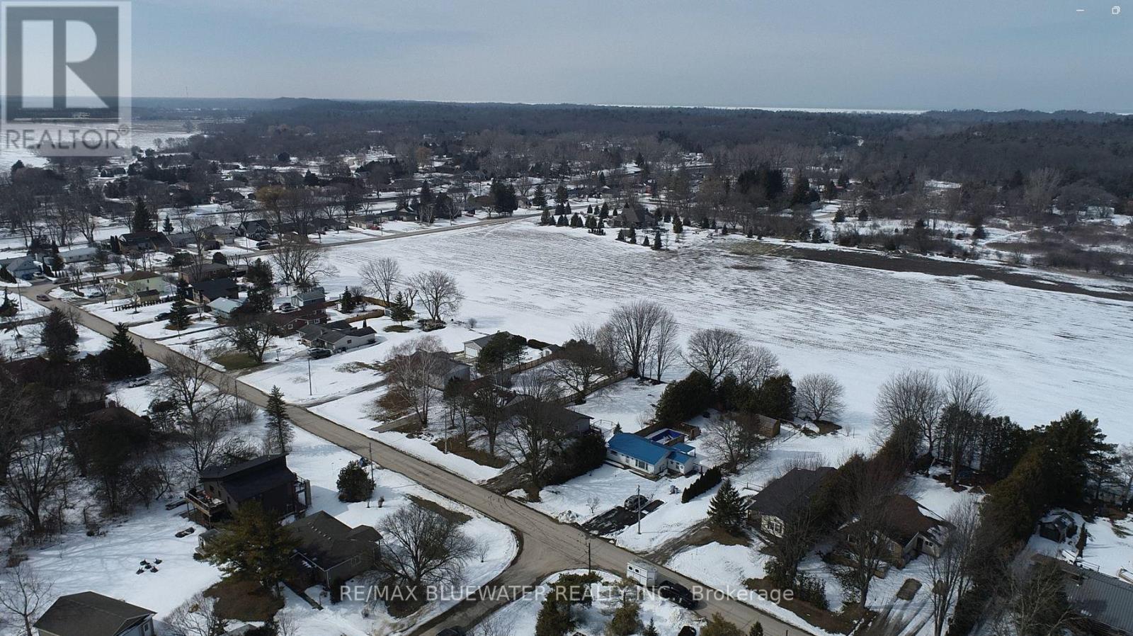 8296 Burwell Road, Lambton Shores, Ontario  N0M 1T0 - Photo 34 - X12844610