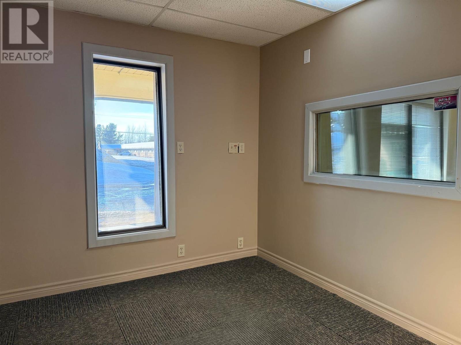 642 Great Northern Rd, Sault Ste. Marie, Ontario  P6B 4Z9 - Photo 39 - SM260027