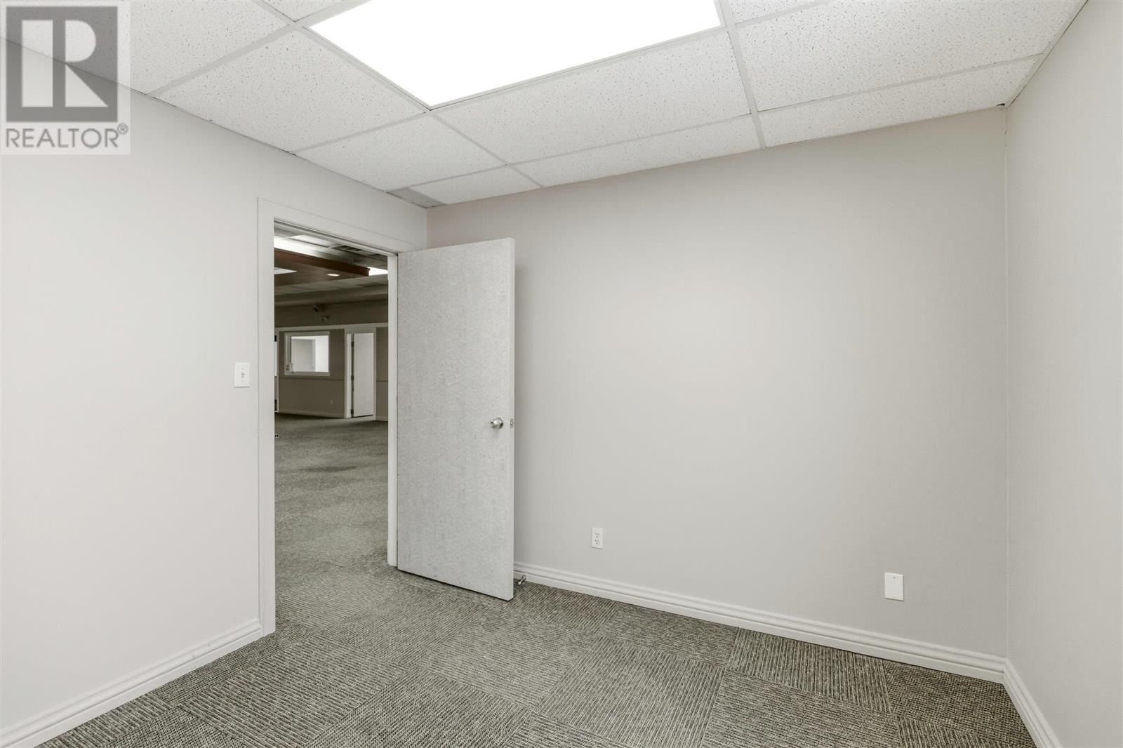 642 Great Northern Rd, Sault Ste. Marie, Ontario  P6B 4Z9 - Photo 32 - SM260027