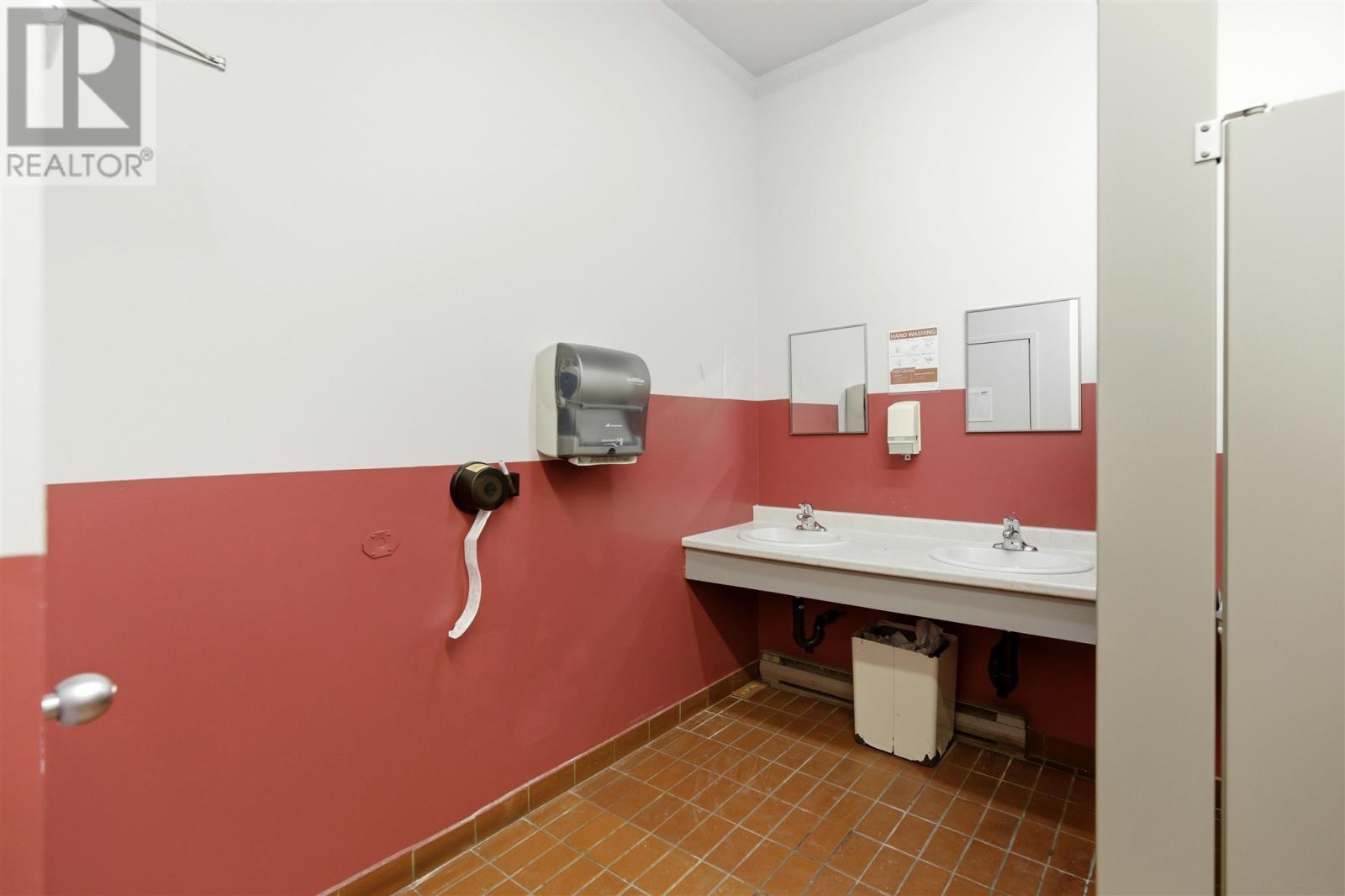 642 Great Northern Rd, Sault Ste. Marie, Ontario  P6B 4Z9 - Photo 36 - SM260027