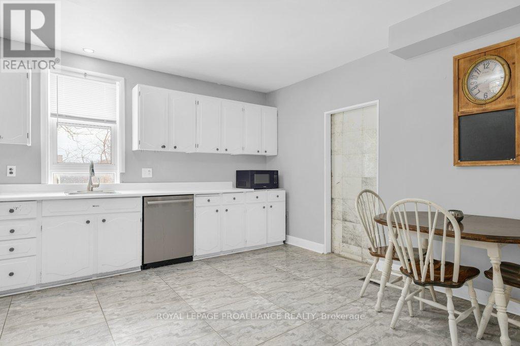 88 Marmora Street, Quinte West (Trenton Ward), Ontario  K8V 2J1 - Photo 14 - X12855262