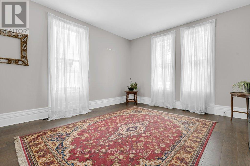 88 Marmora Street, Quinte West (Trenton Ward), Ontario  K8V 2J1 - Photo 8 - X12855262