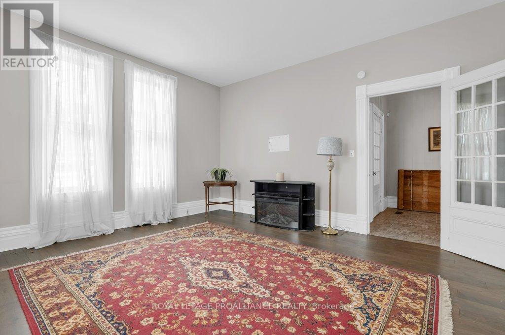 88 Marmora Street, Quinte West (Trenton Ward), Ontario  K8V 2J1 - Photo 9 - X12855262