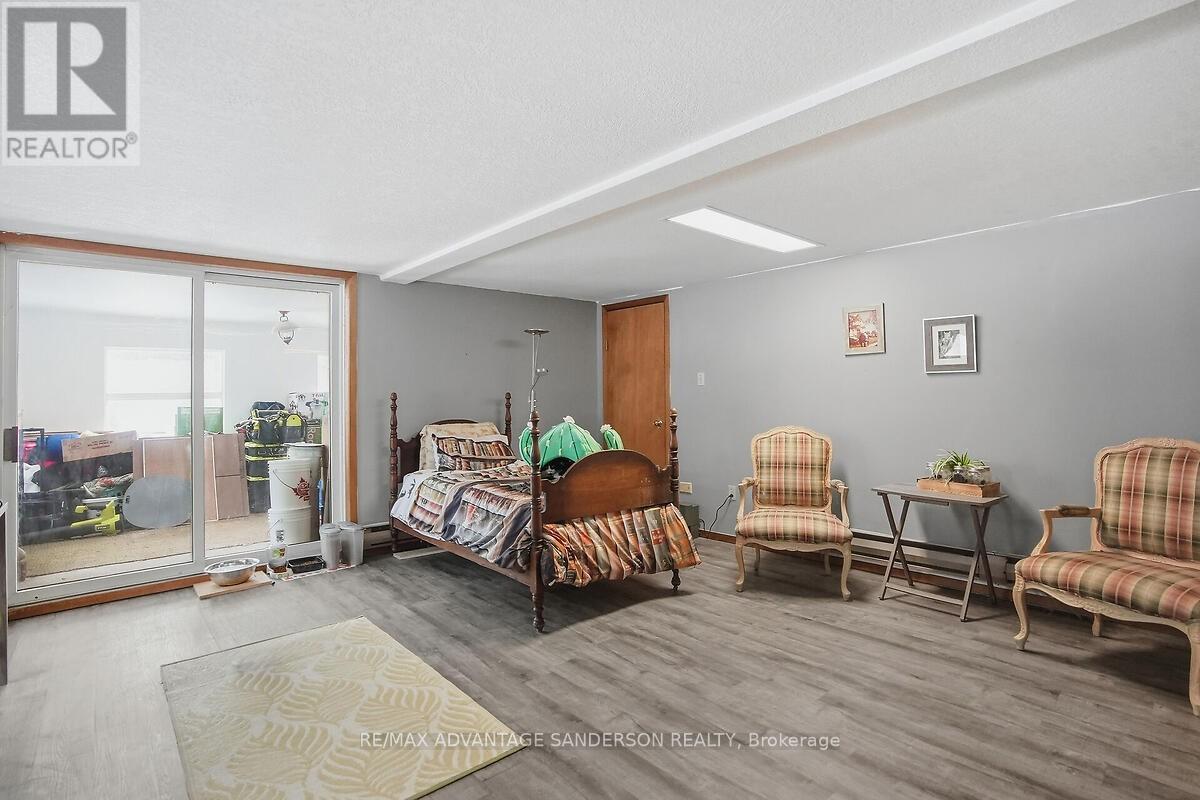 8201 Observatory Drive, Lucan Biddulph, Ontario  N0M 1V0 - Photo 45 - X12855322