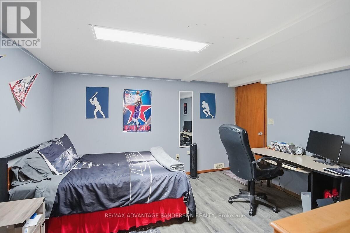 8201 Observatory Drive, Lucan Biddulph, Ontario  N0M 1V0 - Photo 47 - X12855322