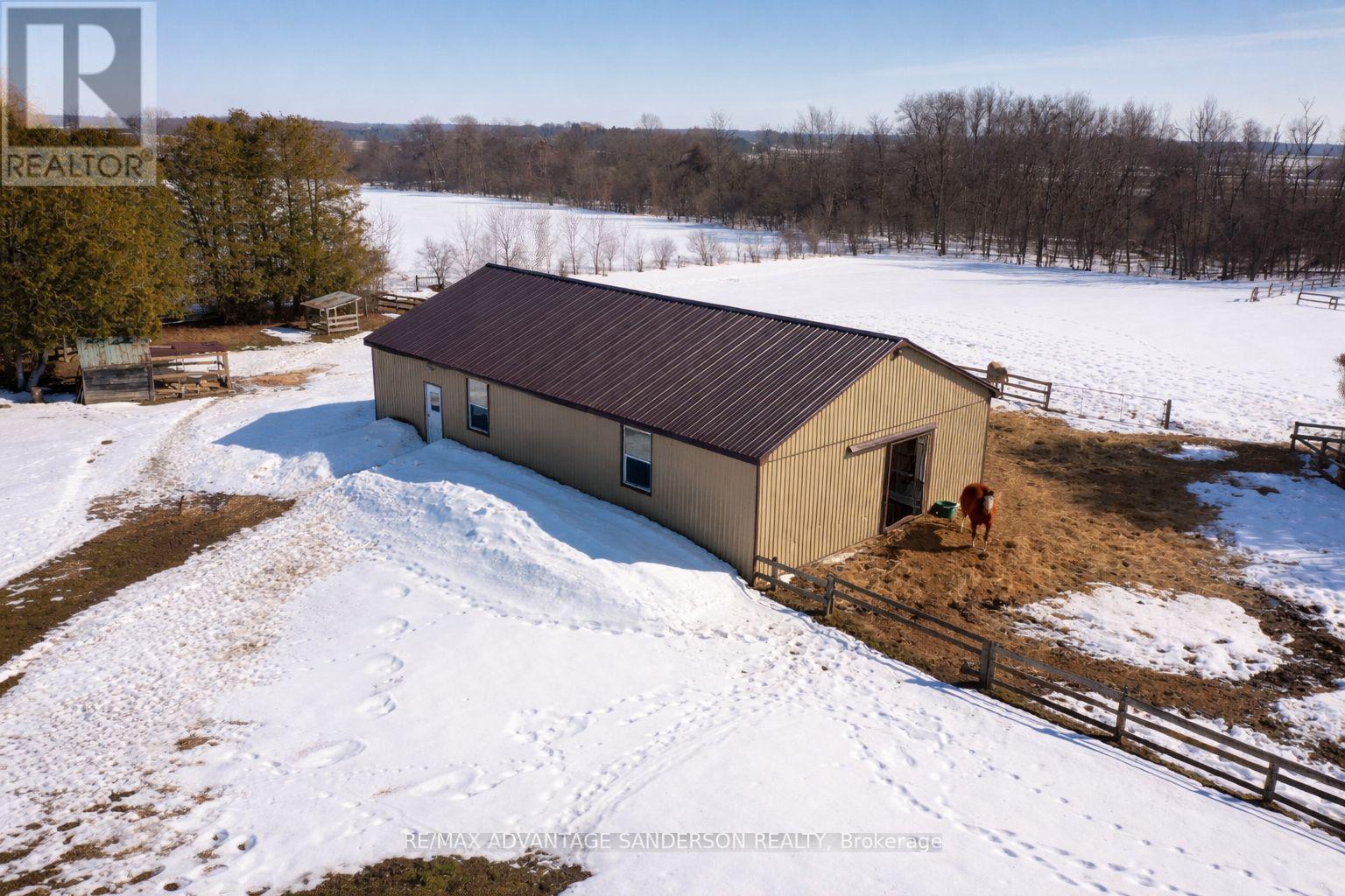 8201 Observatory Drive, Lucan Biddulph, Ontario  N0M 1V0 - Photo 11 - X12855326