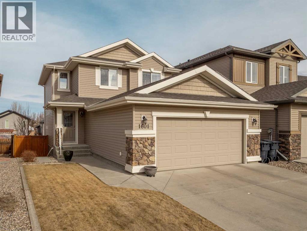1601 Coalbanks Boulevard W, Lethbridge, Alberta  T1J 4H6 - Photo 1 - A2290655