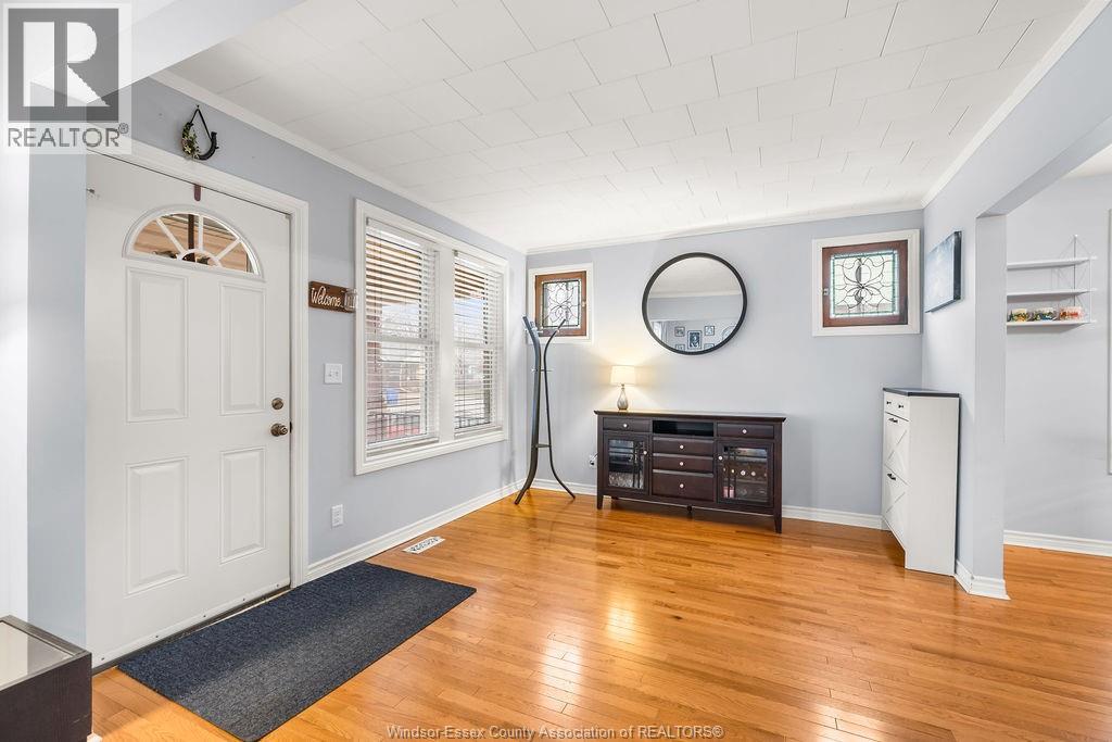 1726 Pillette Road, Windsor, Ontario  N8Y 3C6 - Photo 4 - 26004755